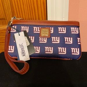 D&B giants wristlet NWT